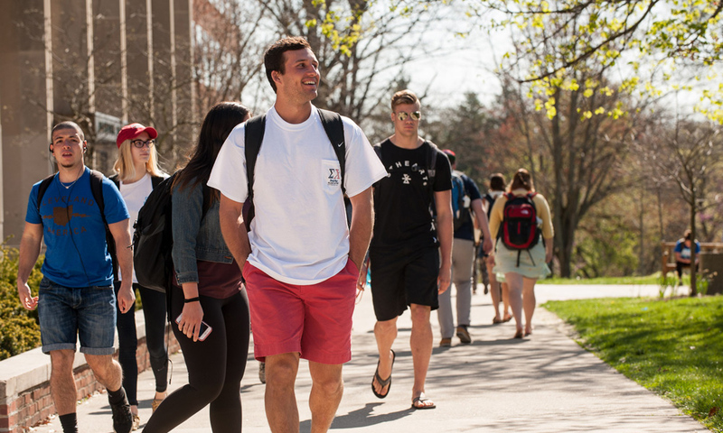 Students walking on the academic quad